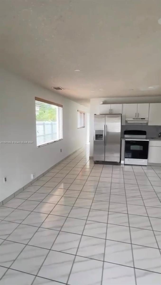 S MIAMI HEIGHTS ADDN C - Residential Lease