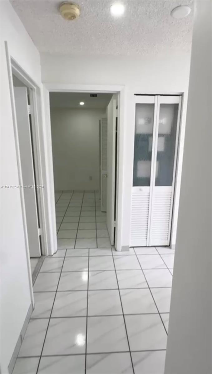 S MIAMI HEIGHTS ADDN C - Residential Lease
