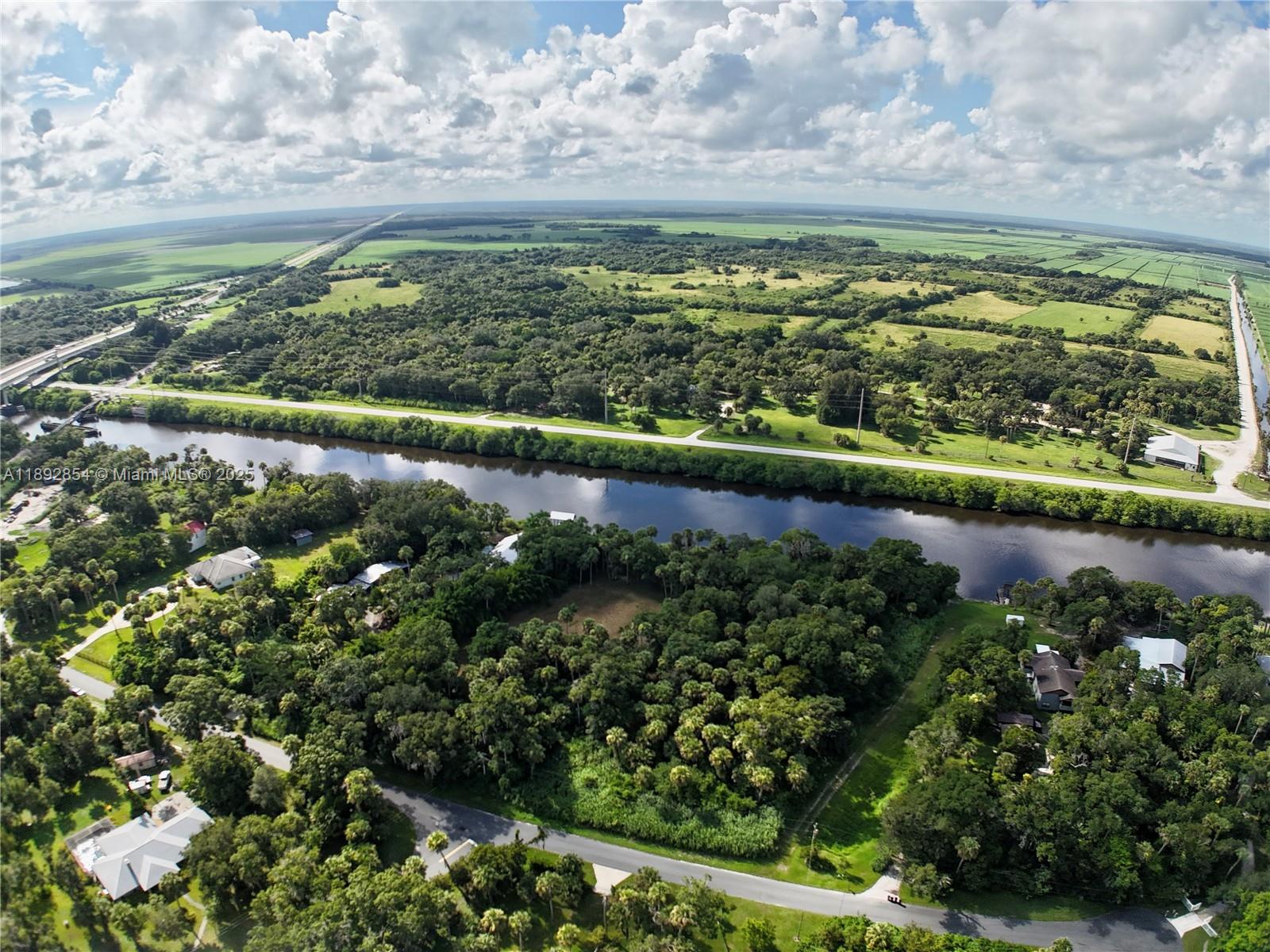PALM OAK ESTATES - Land