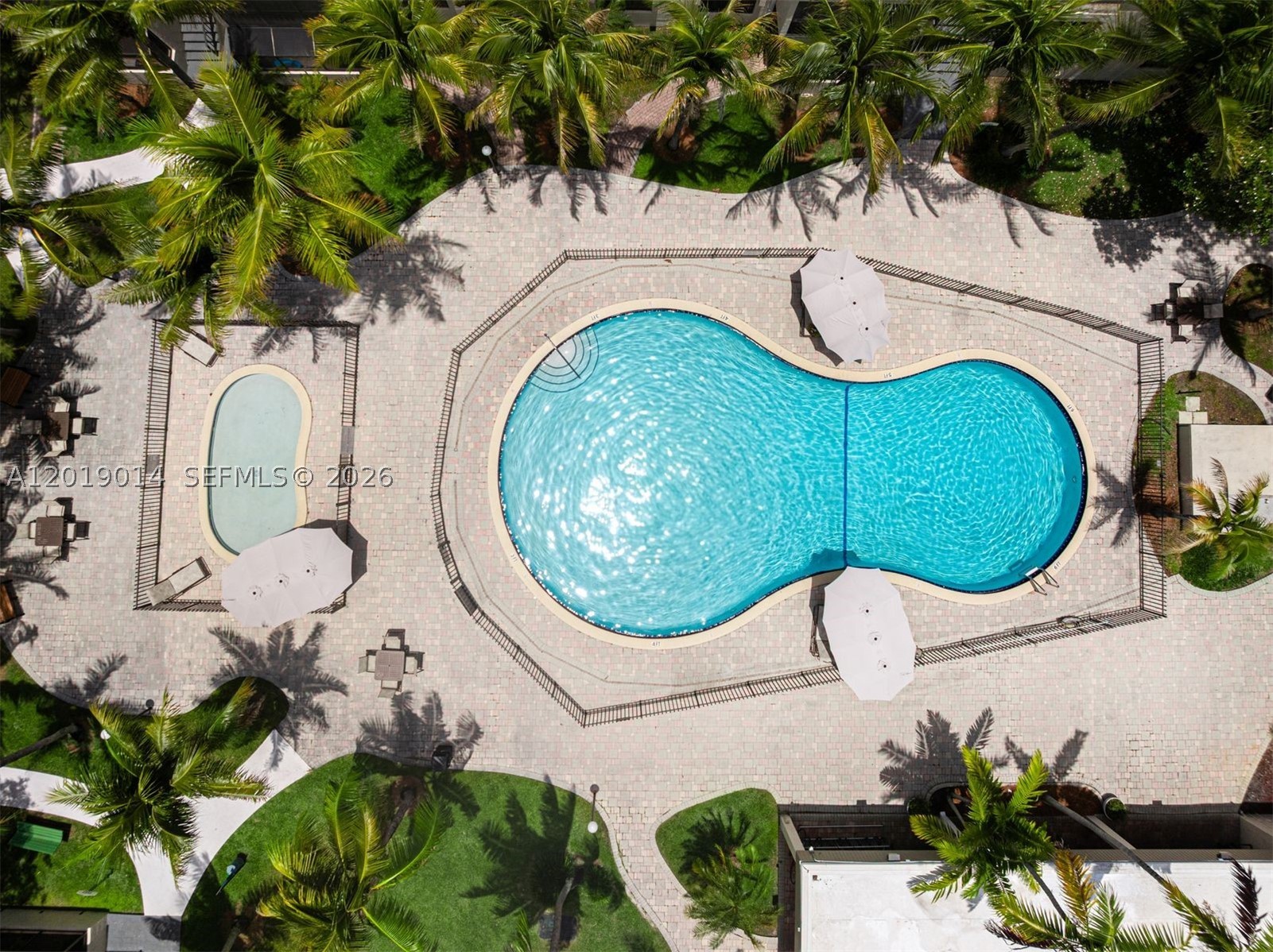 VENETIAN PALMS CONDO - Residential Lease
