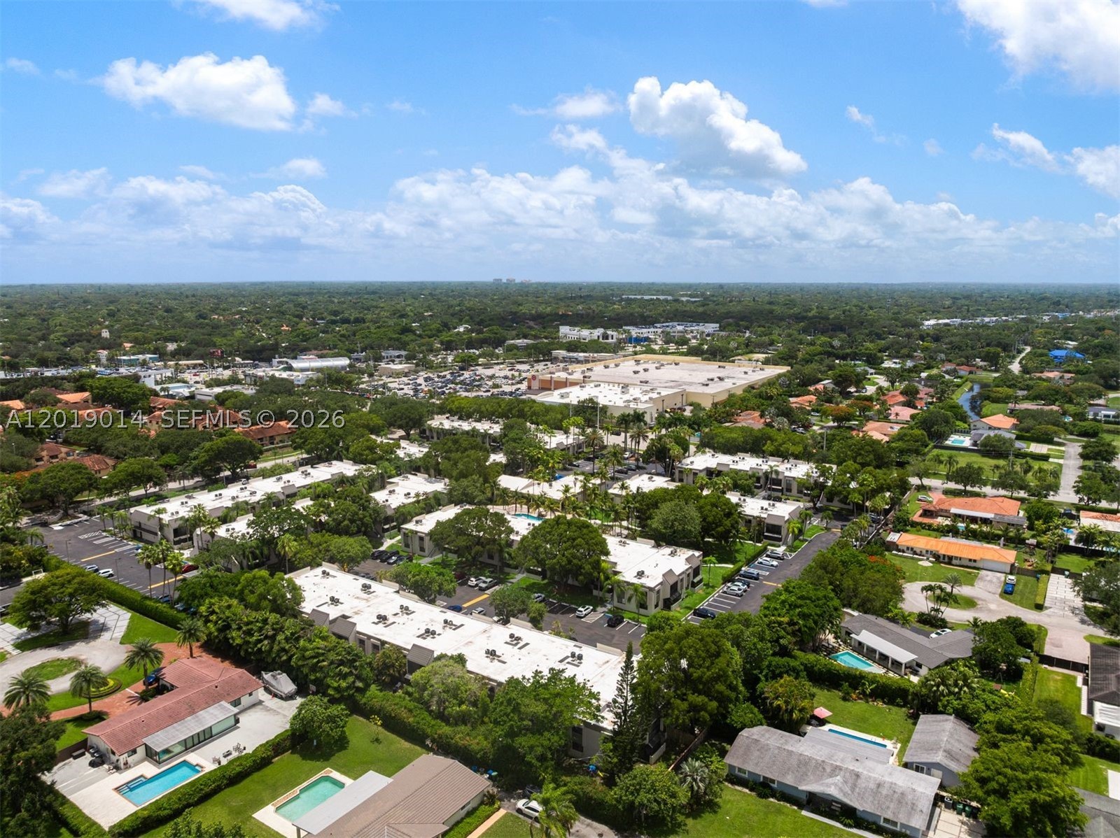 VENETIAN PALMS CONDO - Residential Lease