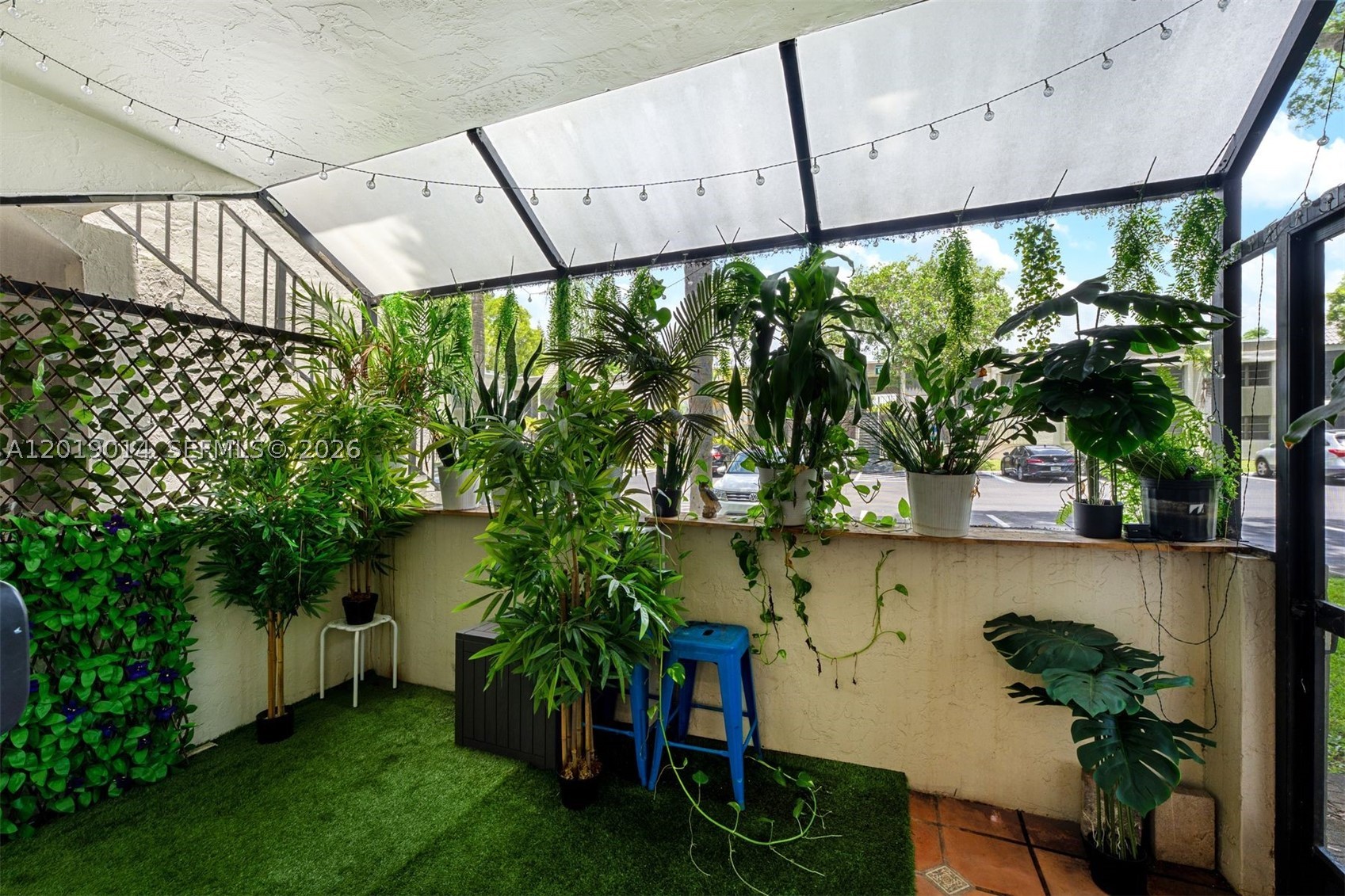 VENETIAN PALMS CONDO - Residential Lease