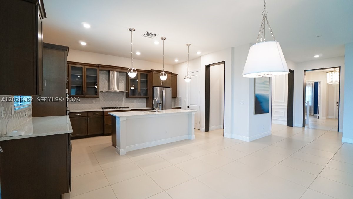 PARKLAND BAY - Residential