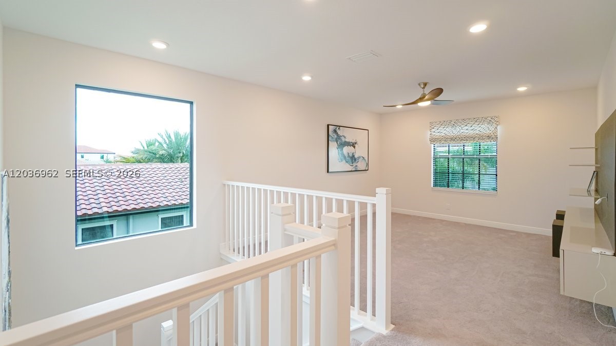 PARKLAND BAY - Residential