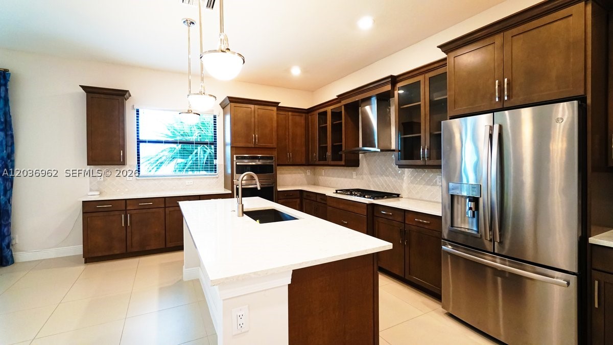 PARKLAND BAY - Residential