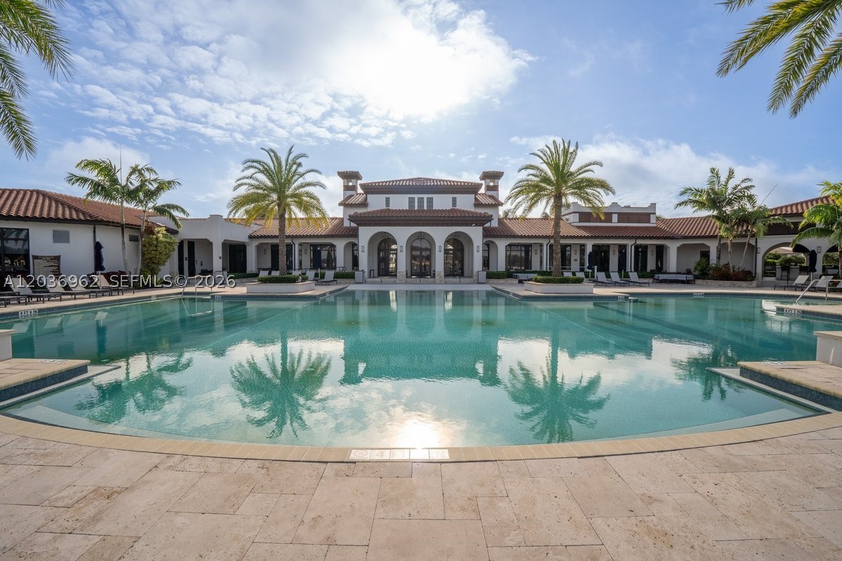 PARKLAND BAY - Residential