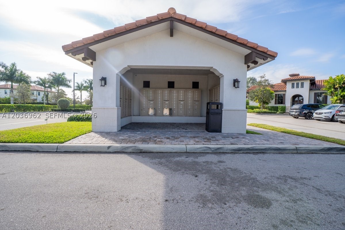 PARKLAND BAY - Residential