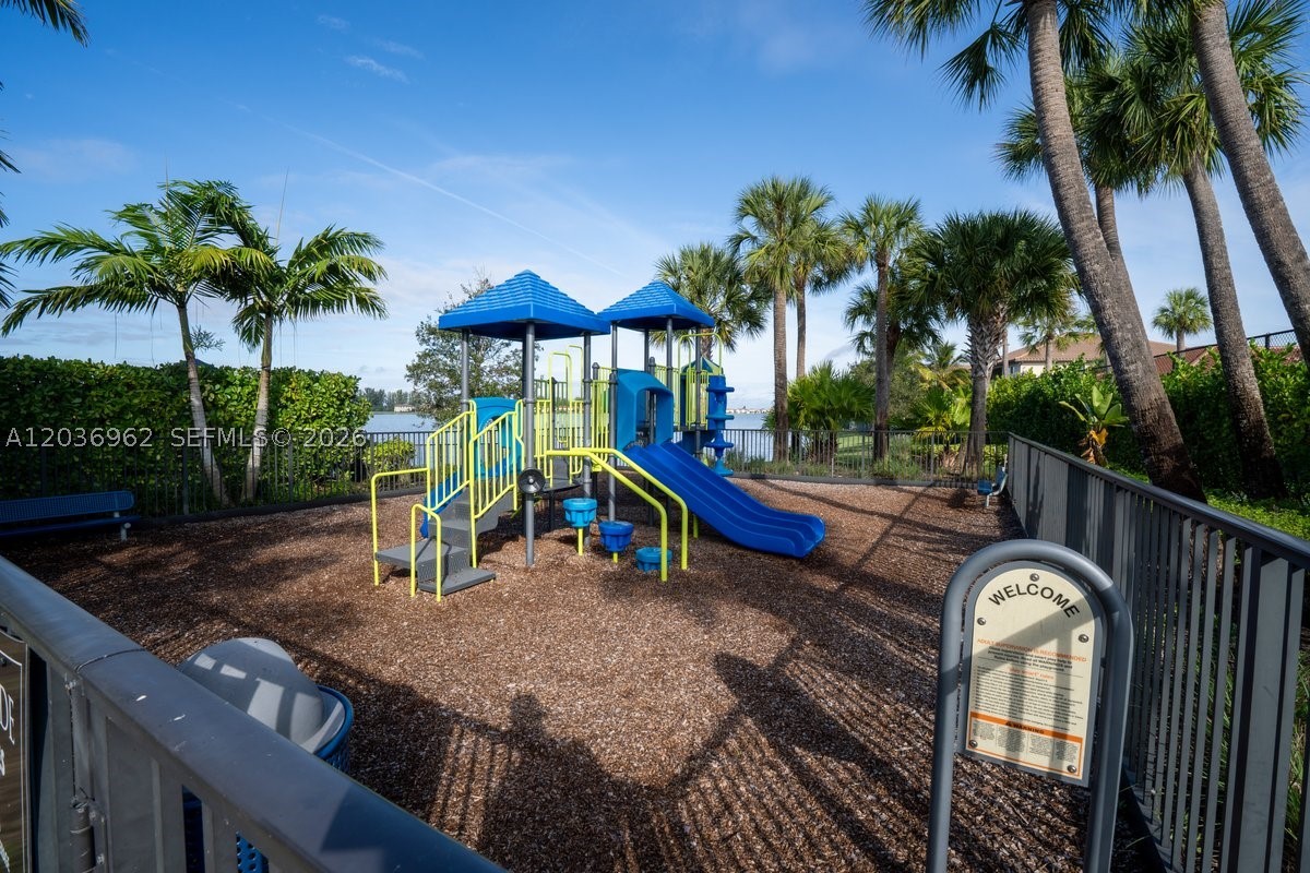 PARKLAND BAY - Residential