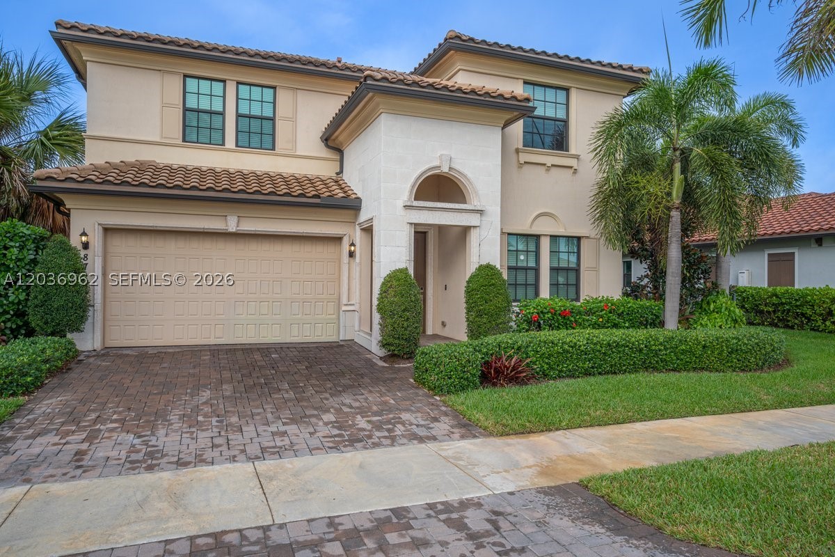 PARKLAND BAY - Residential