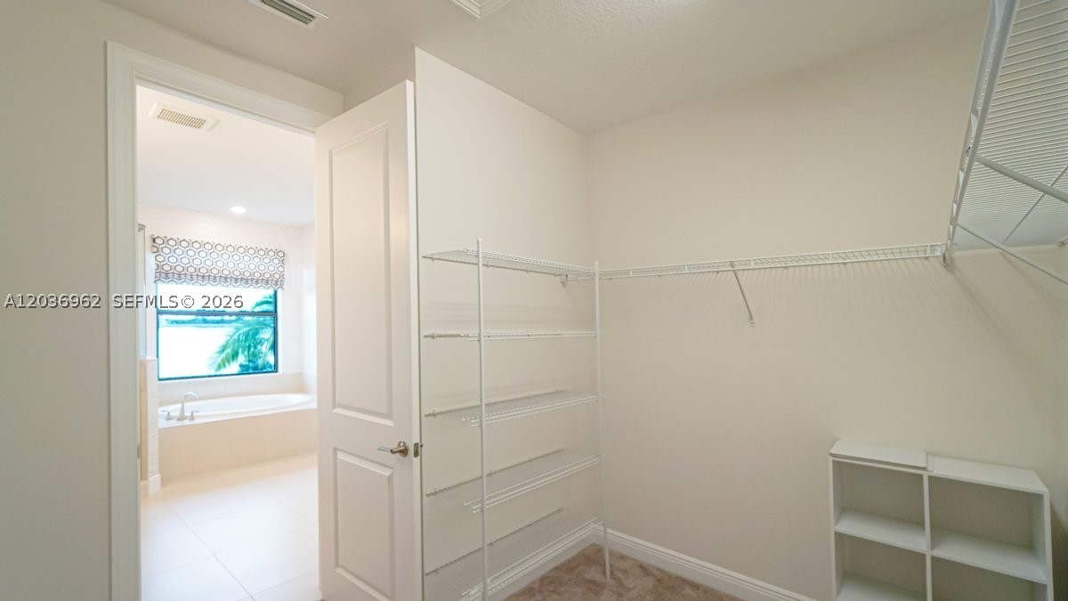 PARKLAND BAY - Residential