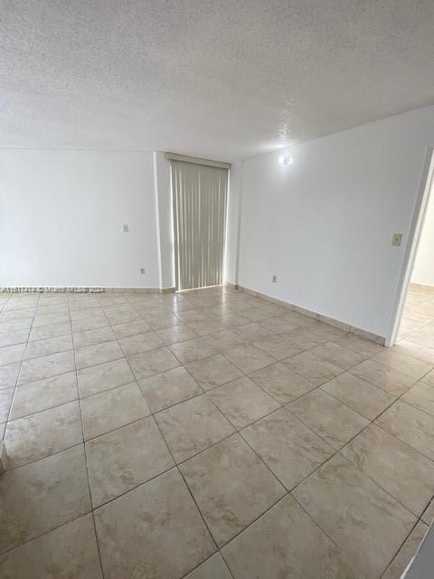 LAS BRISAS@ COUNTRY CLUB - Residential Lease