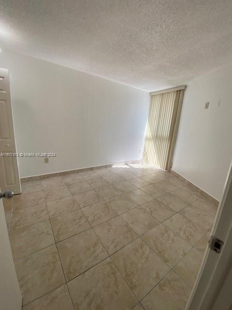 LAS BRISAS@ COUNTRY CLUB - Residential Lease