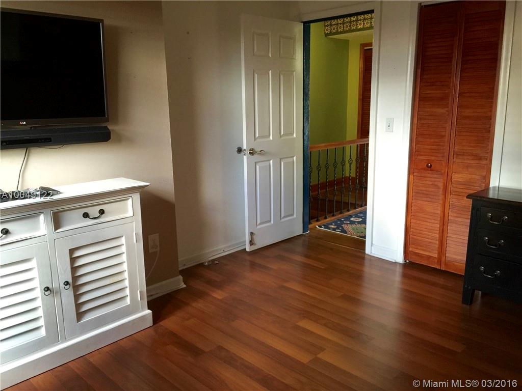 Riverview Village Condo - Residential Lease