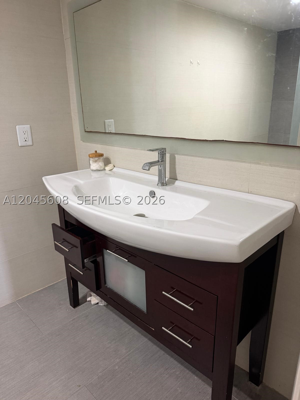 Charter Club Condo - Residential Lease
