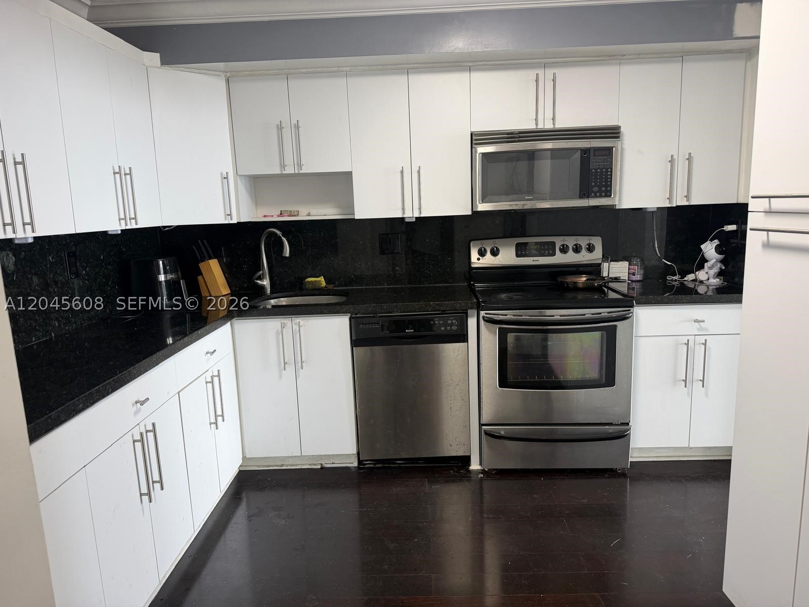 Charter Club Condo - Residential Lease