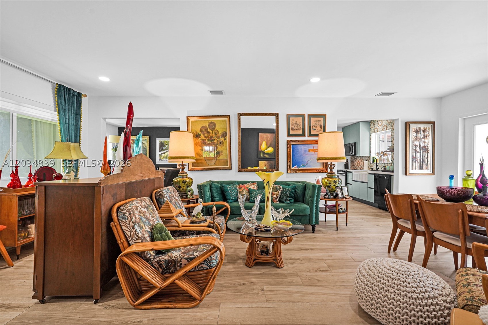 COUNTRY CLUB ESTATES SEC - Residential