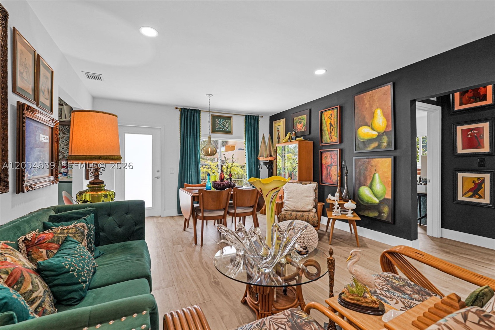 COUNTRY CLUB ESTATES SEC - Residential