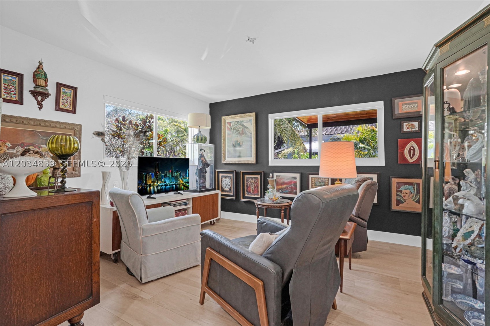 COUNTRY CLUB ESTATES SEC - Residential