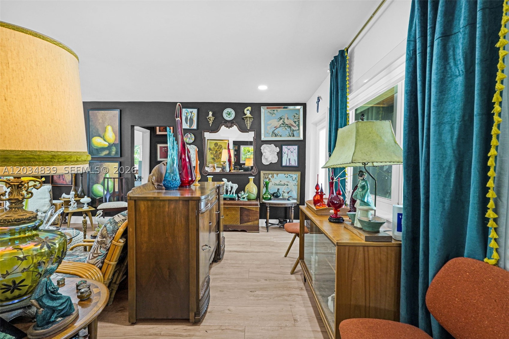 COUNTRY CLUB ESTATES SEC - Residential