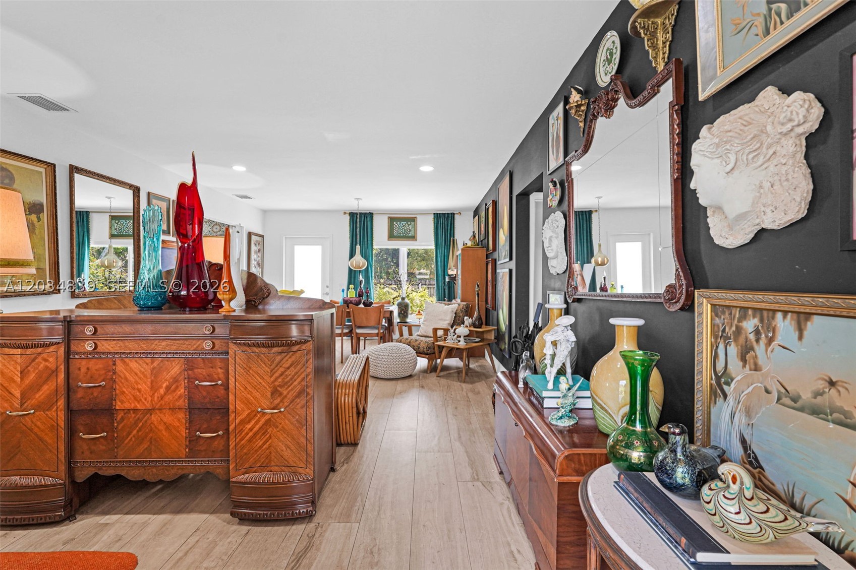 COUNTRY CLUB ESTATES SEC - Residential