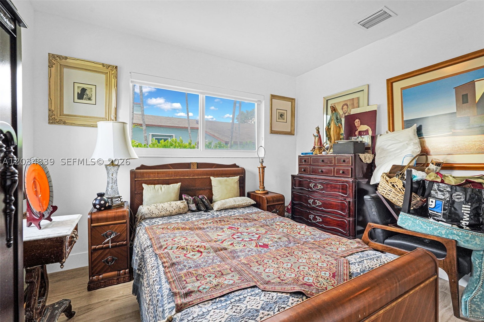COUNTRY CLUB ESTATES SEC - Residential
