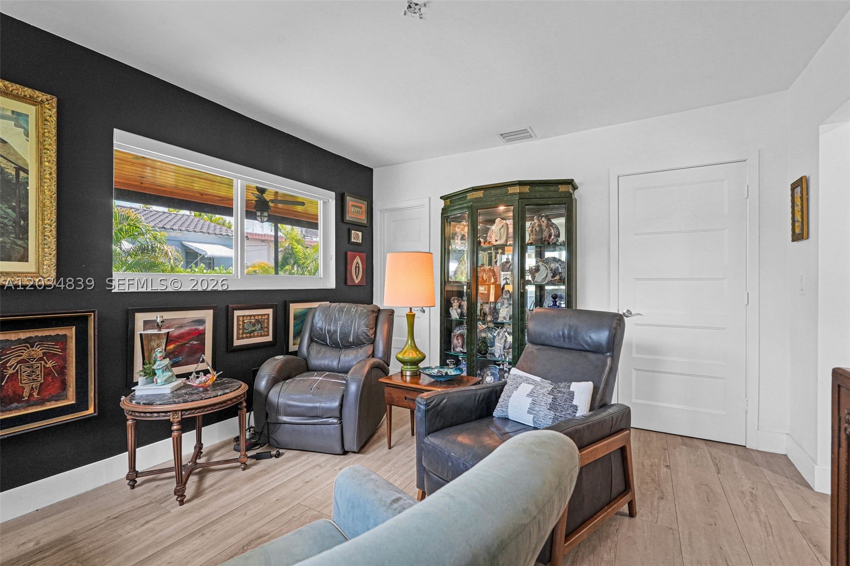 COUNTRY CLUB ESTATES SEC - Residential