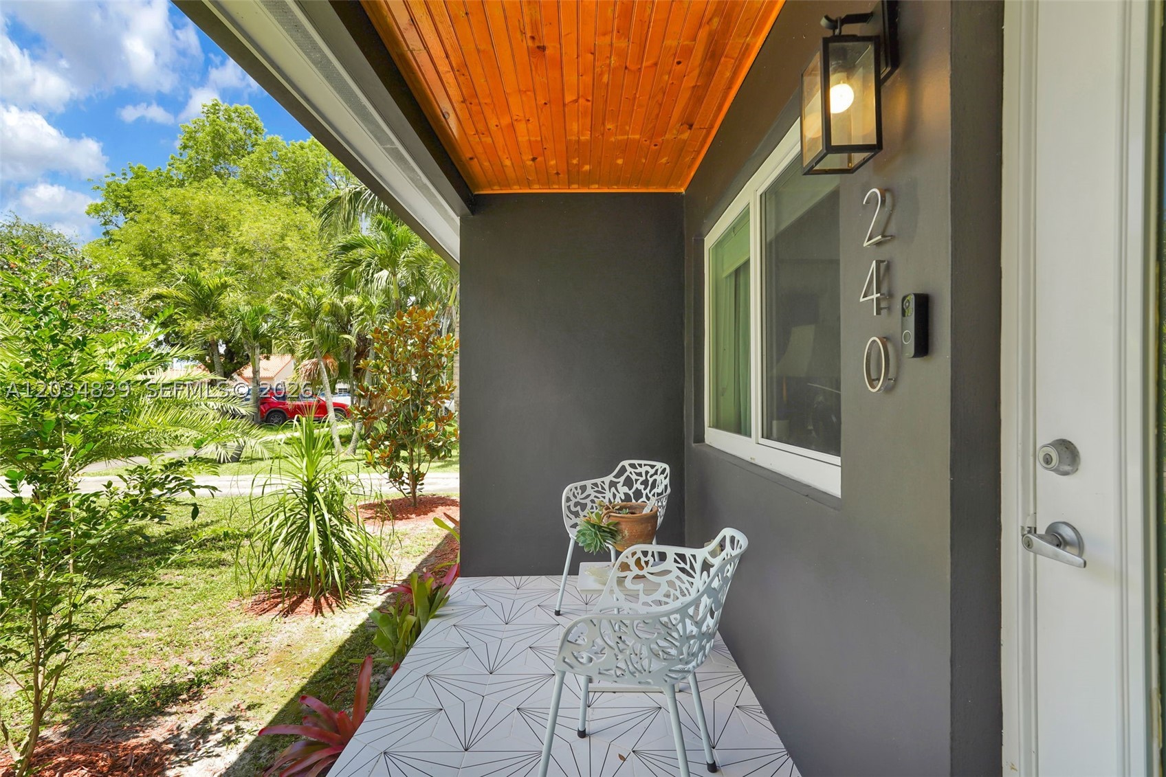 COUNTRY CLUB ESTATES SEC - Residential