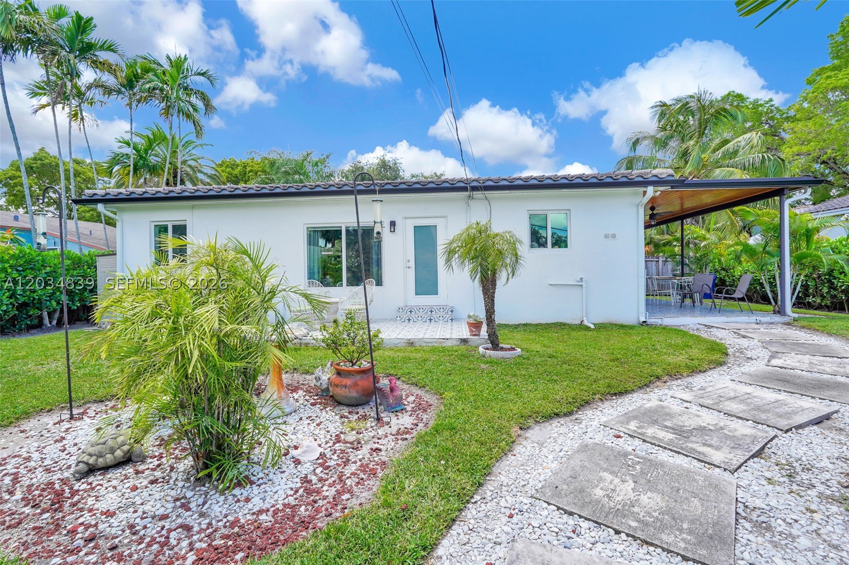 COUNTRY CLUB ESTATES SEC - Residential