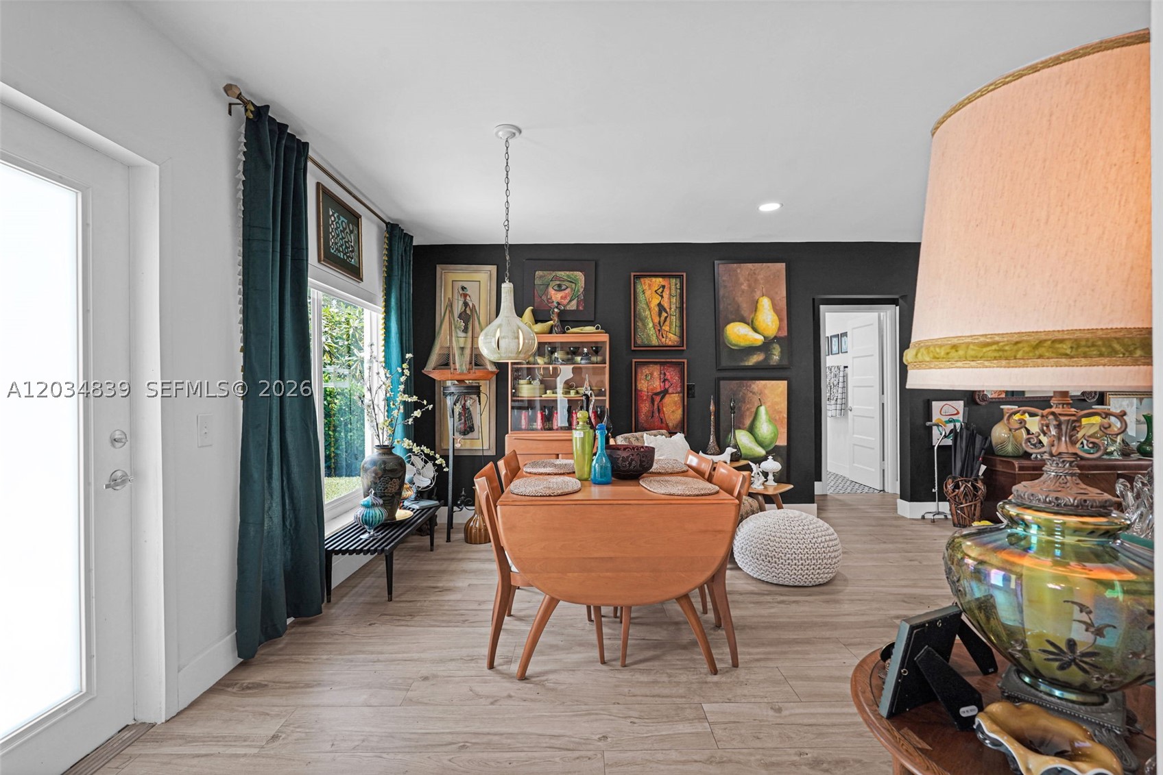 COUNTRY CLUB ESTATES SEC - Residential