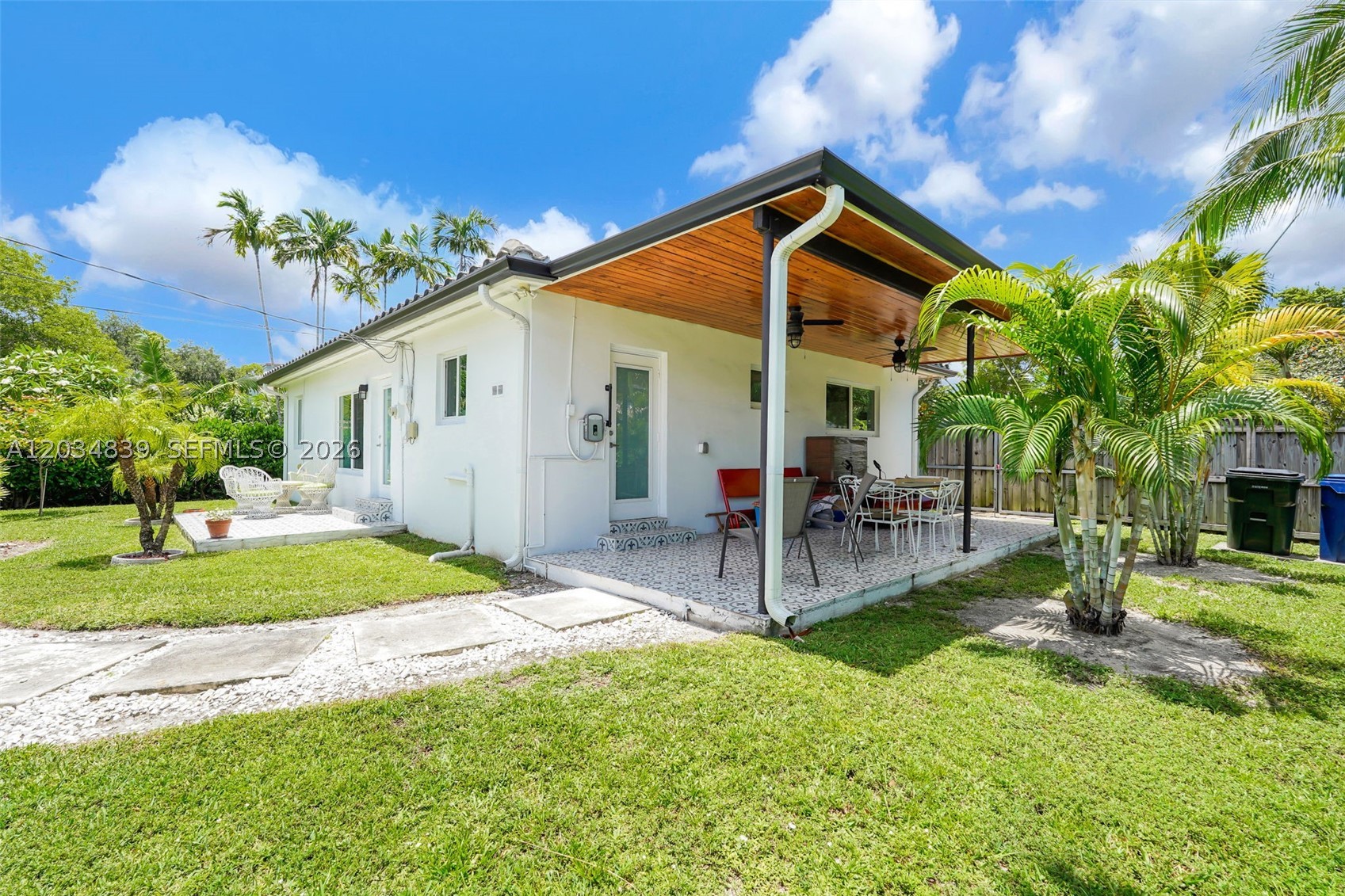 COUNTRY CLUB ESTATES SEC - Residential