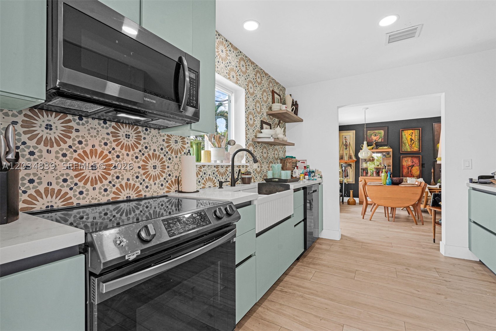 COUNTRY CLUB ESTATES SEC - Residential