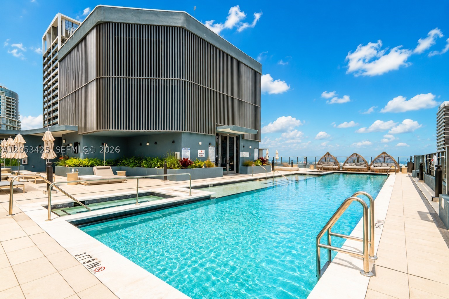 501 RESIDENCES - Residential Lease