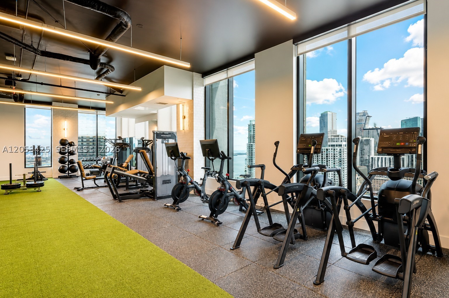 501 RESIDENCES - Residential Lease