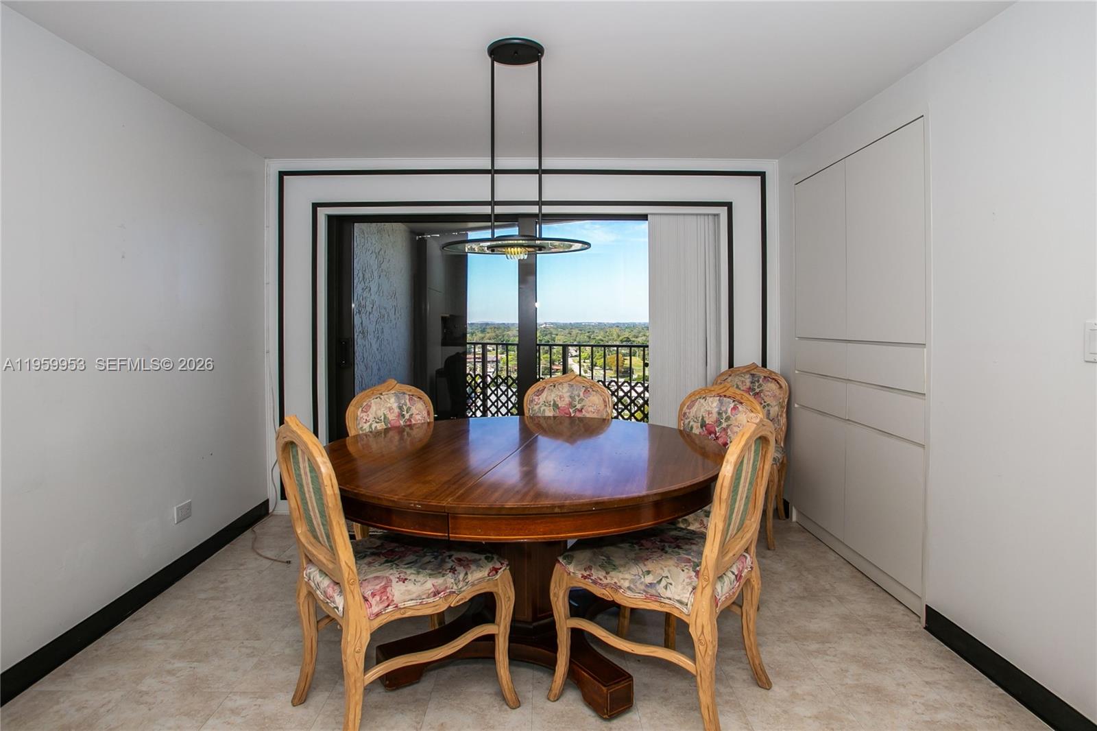 CRICKET CLUB CONDO - Residential