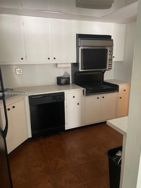 LAKE POINT TOWER CONDO - Residential