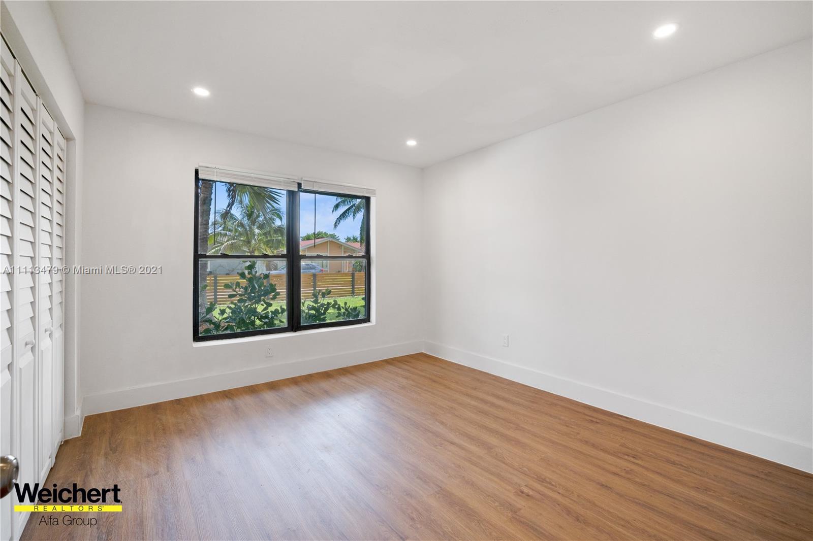 SKY LAKE HOMES - Residential