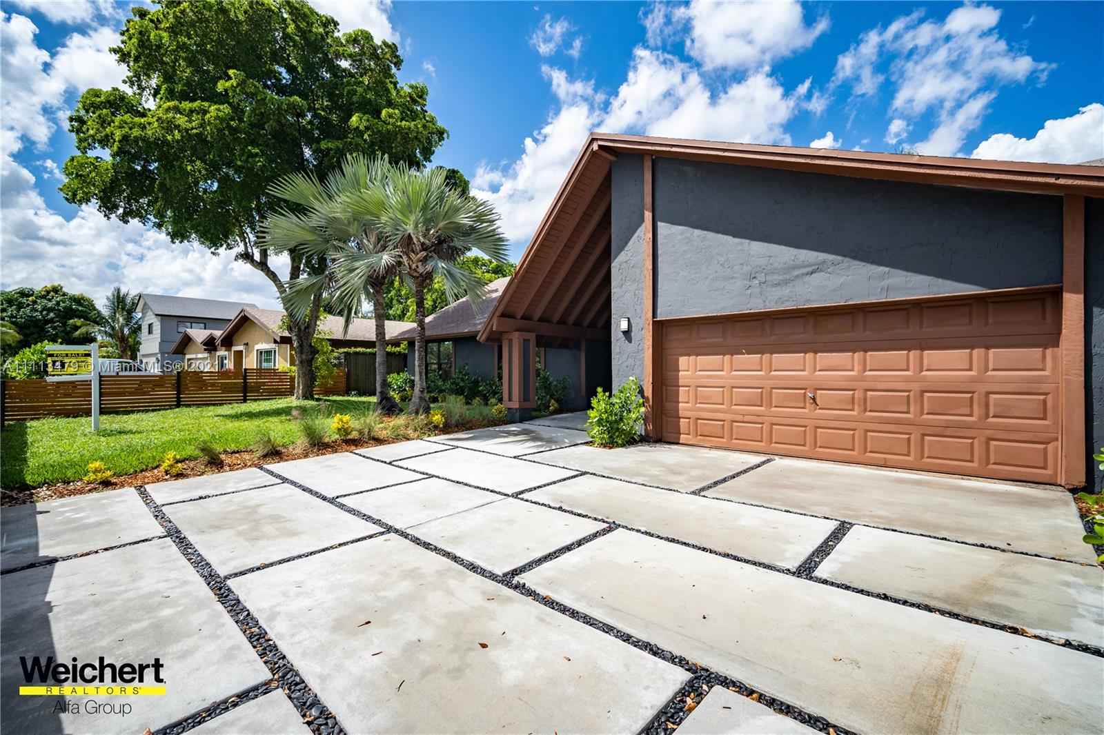 SKY LAKE HOMES - Residential