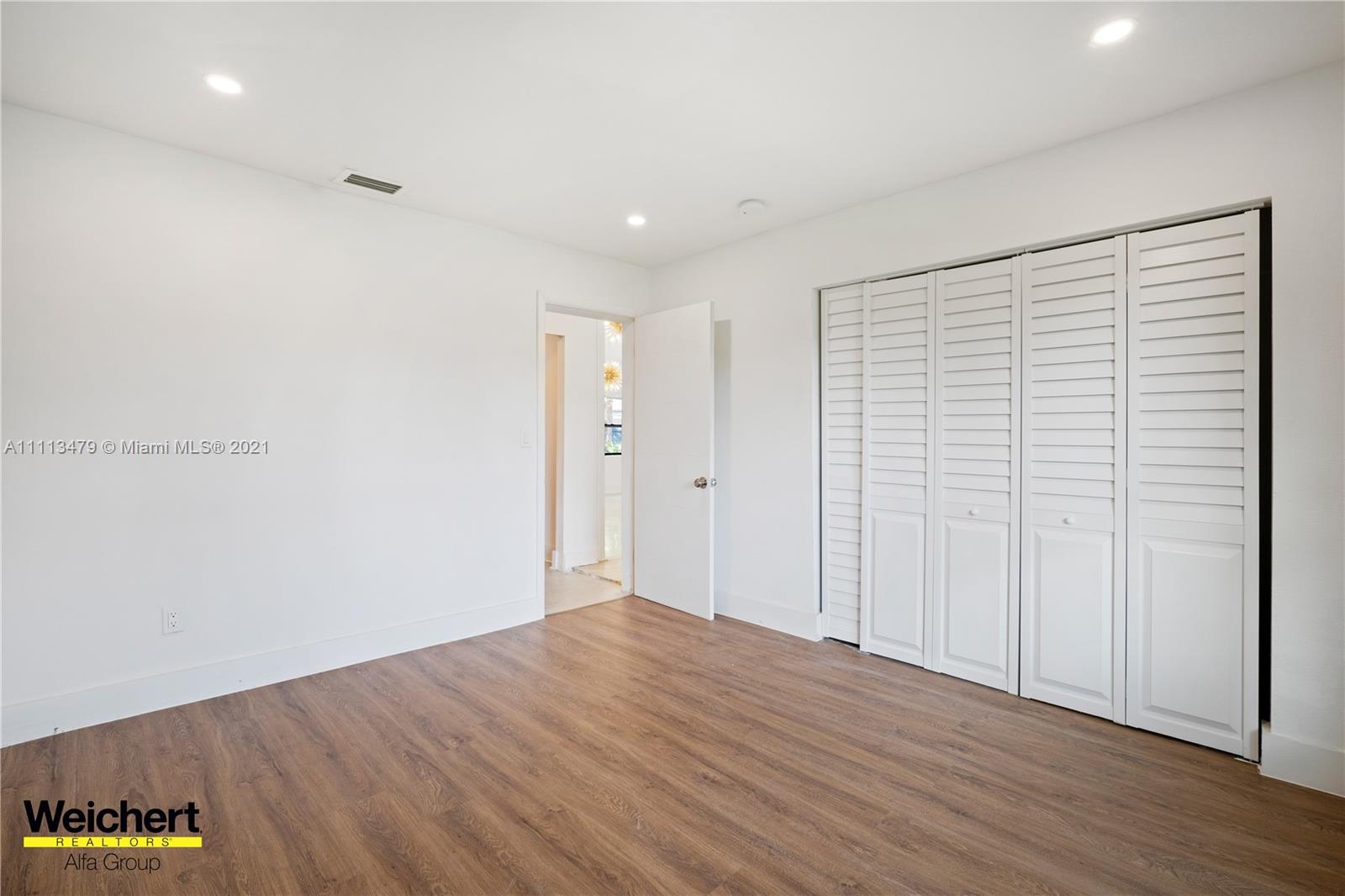 SKY LAKE HOMES - Residential