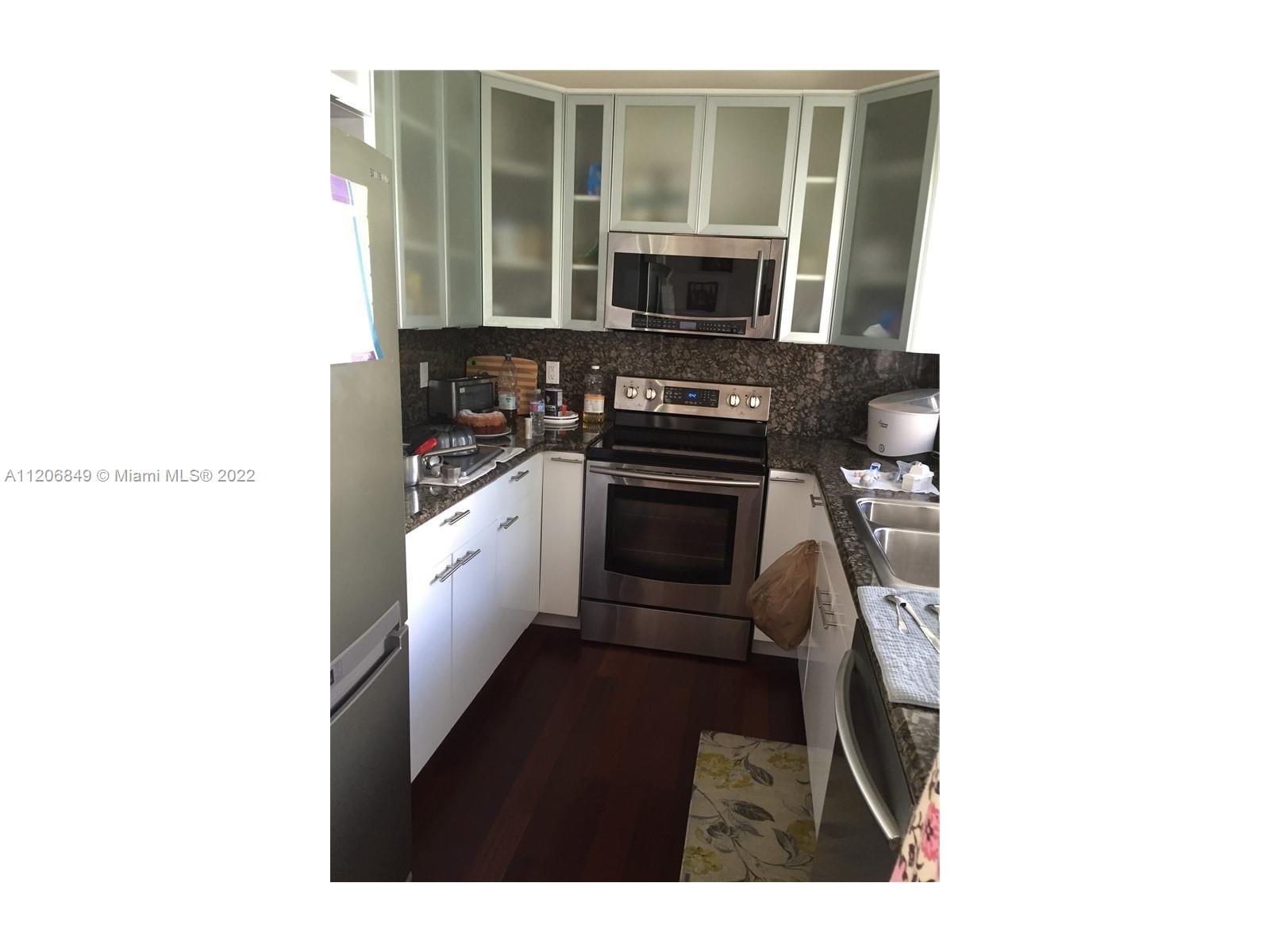 929 CONDO - Residential Lease