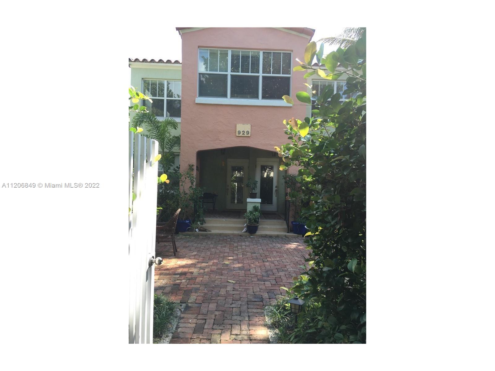 929 CONDO - Residential Lease