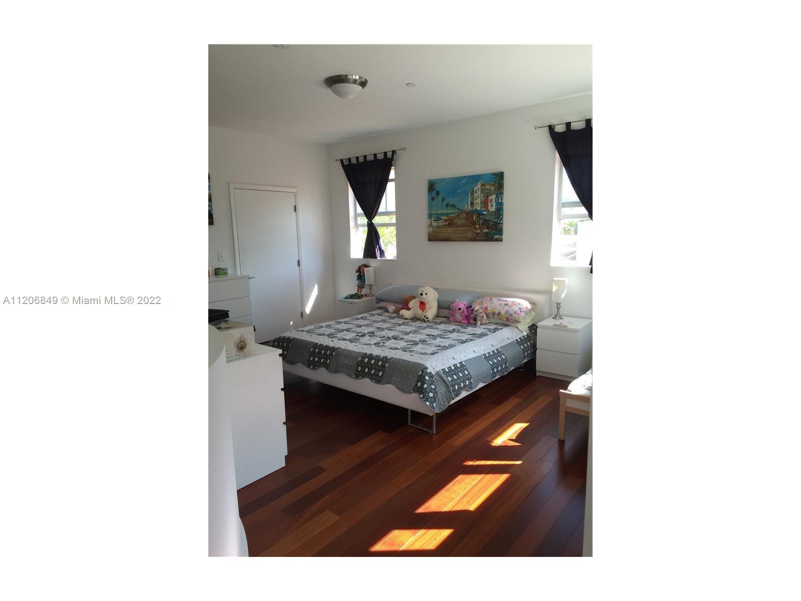 929 CONDO - Residential Lease