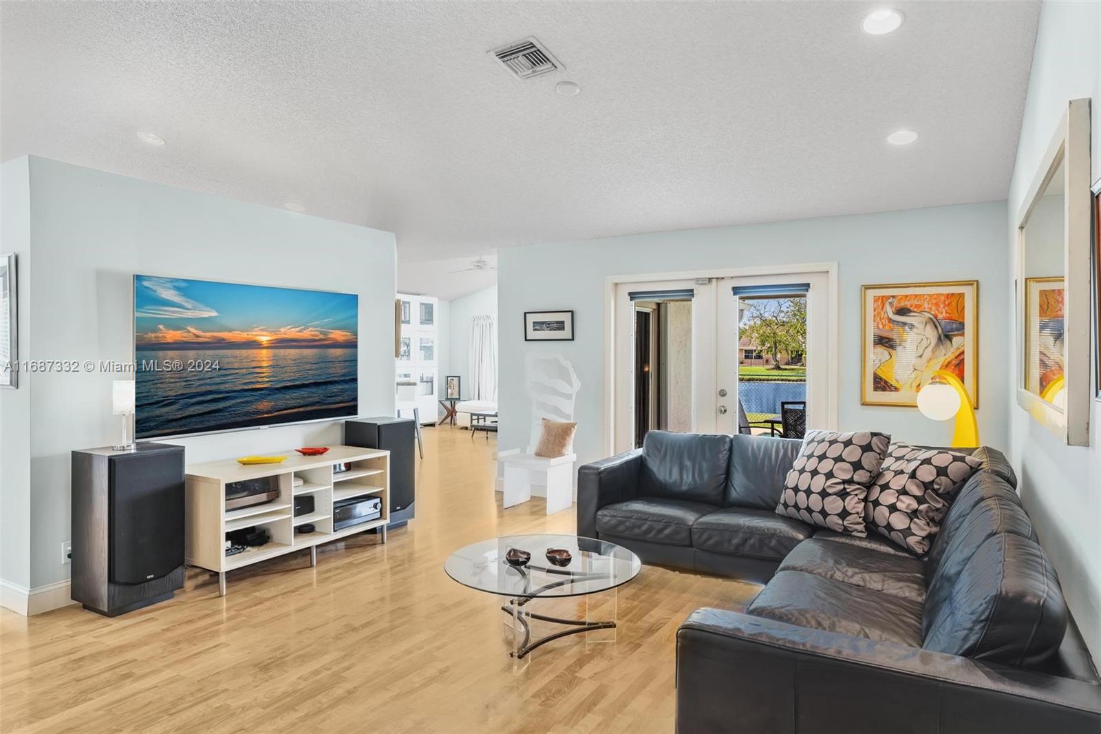 WEST VIEW ESTATES - Residential
