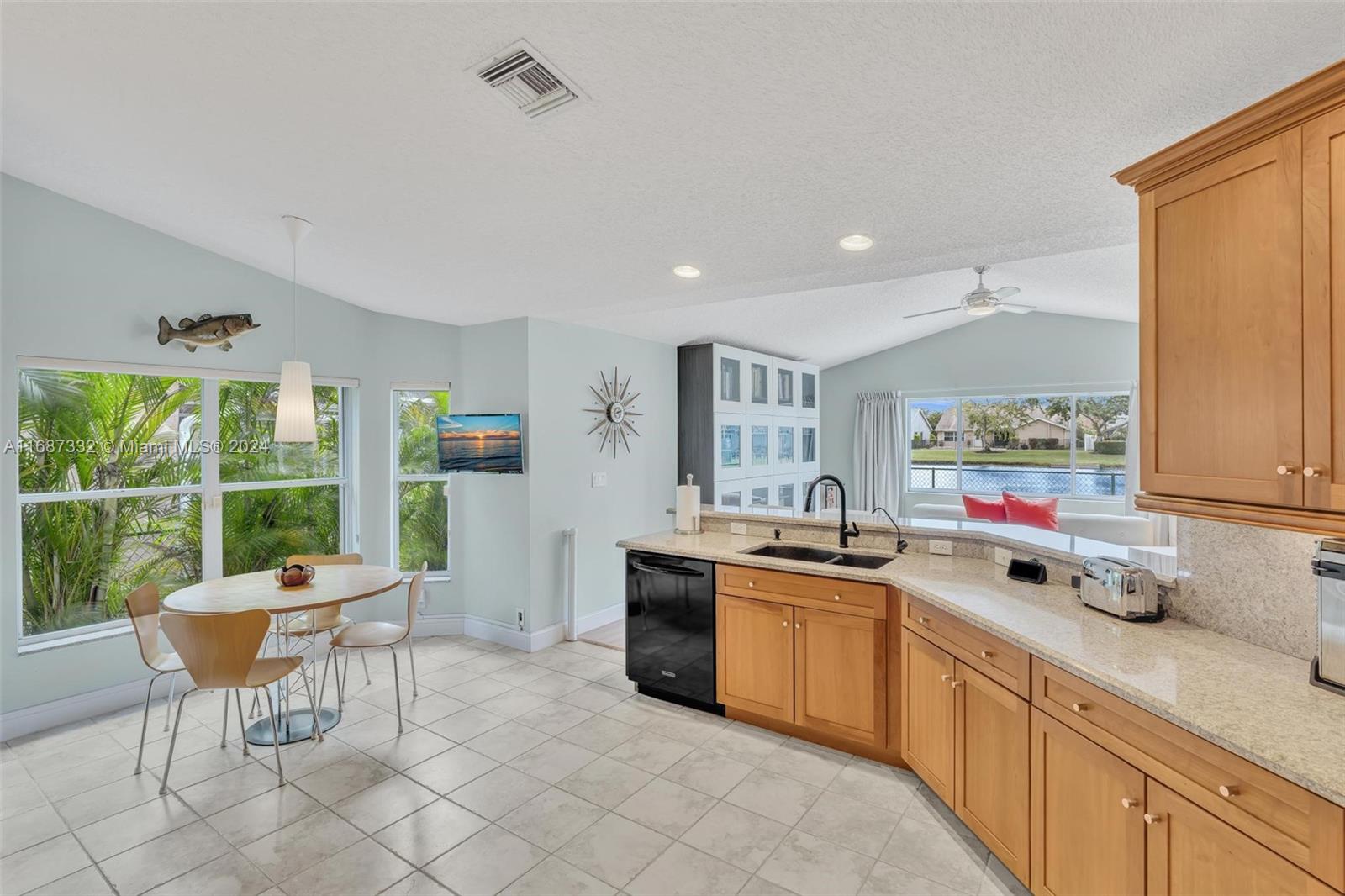 WEST VIEW ESTATES - Residential