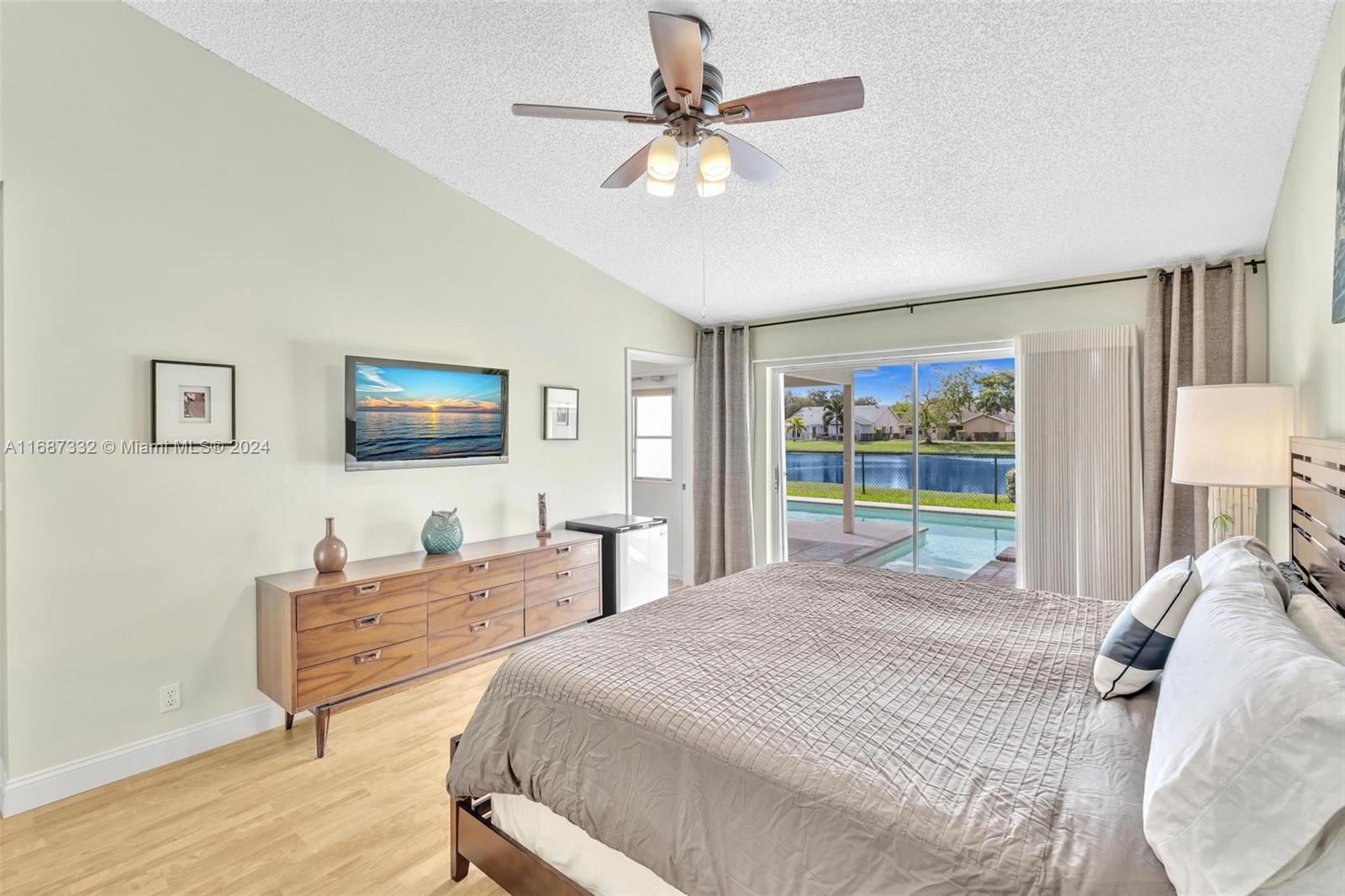WEST VIEW ESTATES - Residential