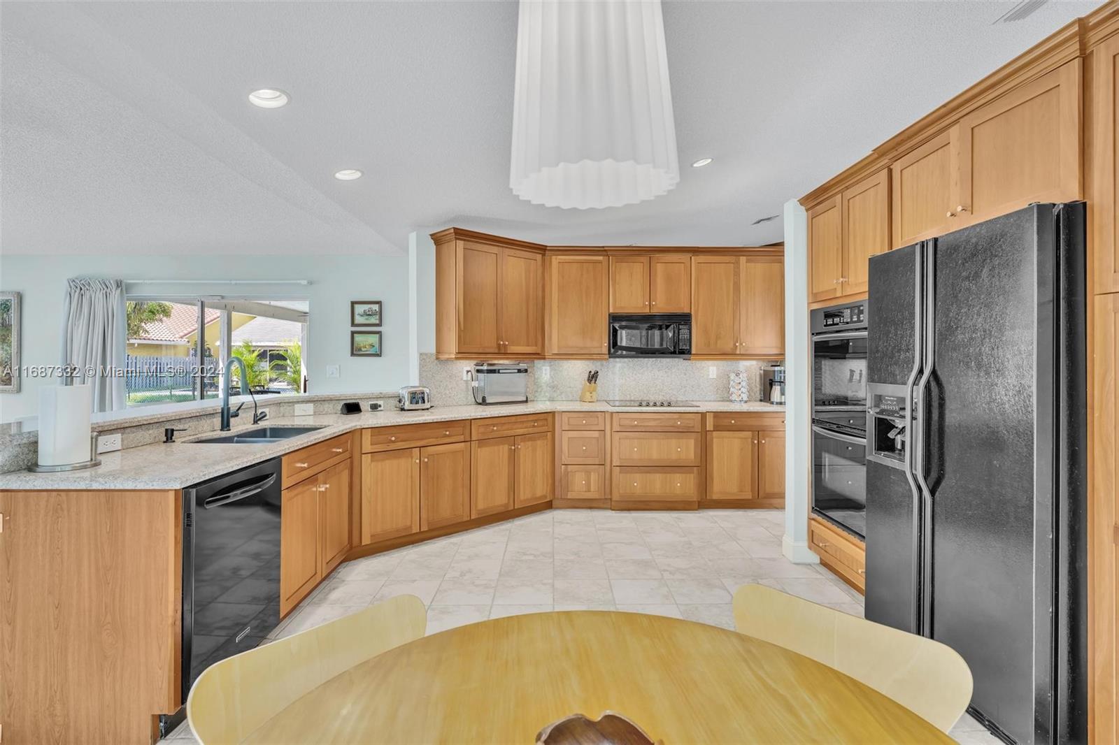 WEST VIEW ESTATES - Residential