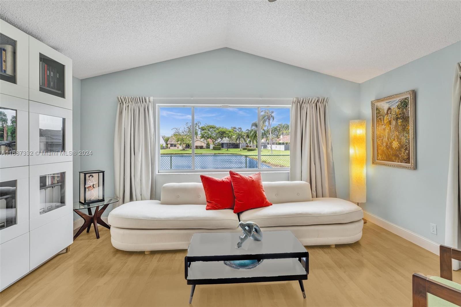 WEST VIEW ESTATES - Residential