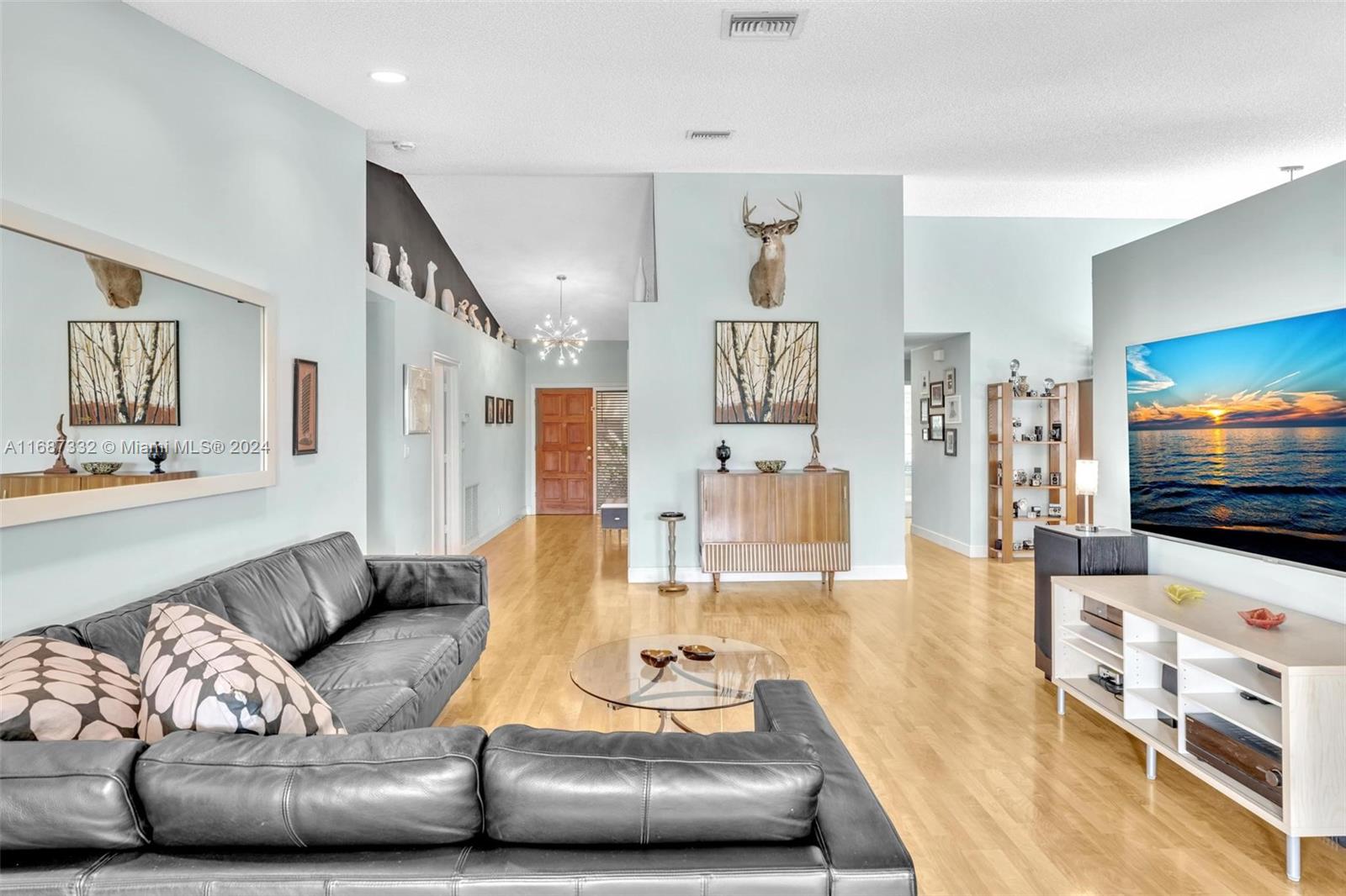 WEST VIEW ESTATES - Residential