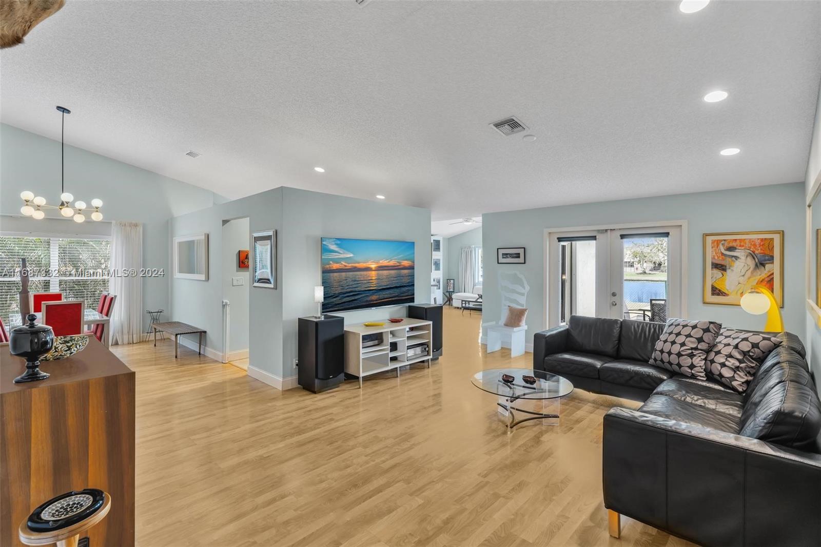 WEST VIEW ESTATES - Residential