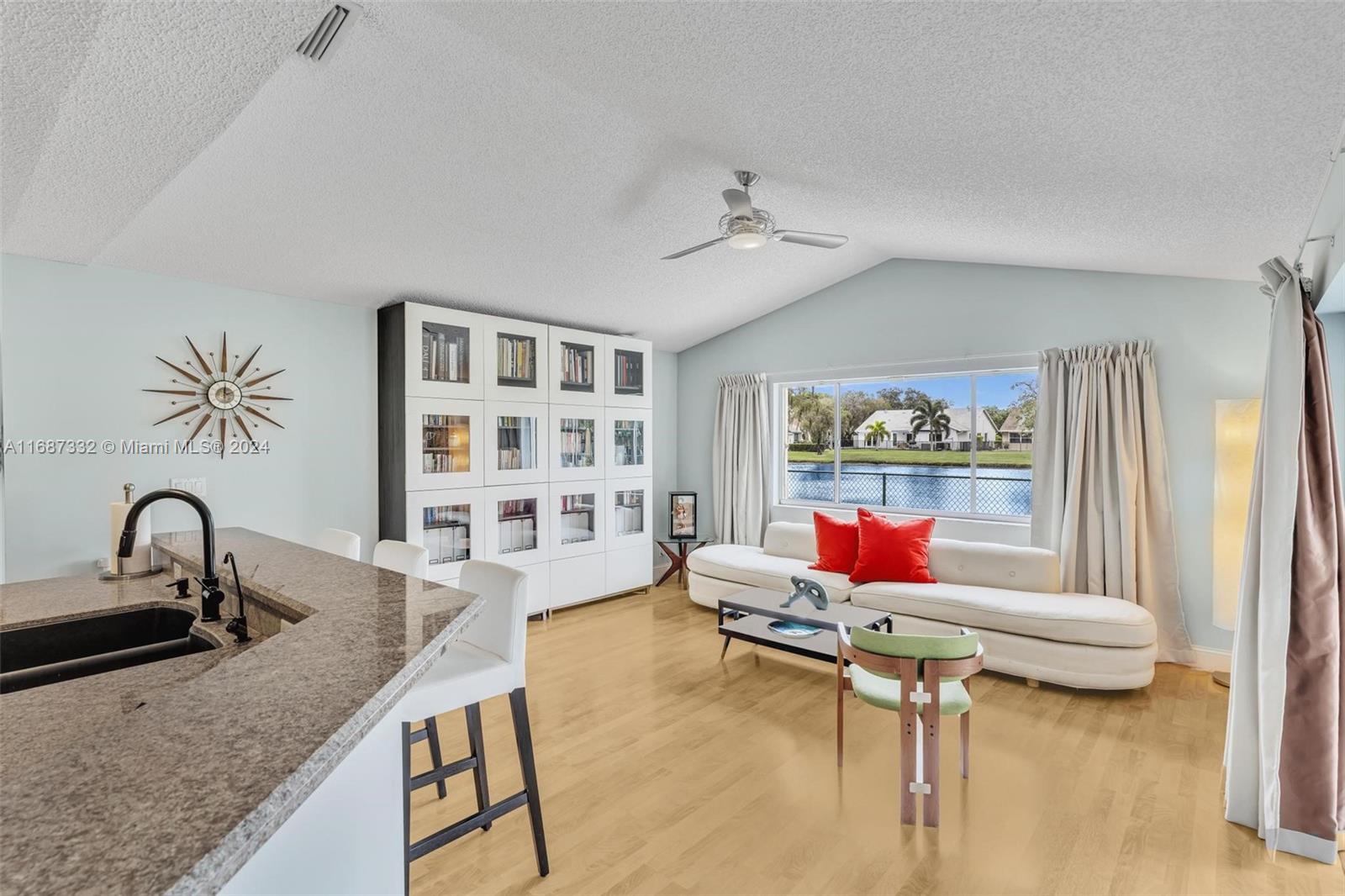 WEST VIEW ESTATES - Residential