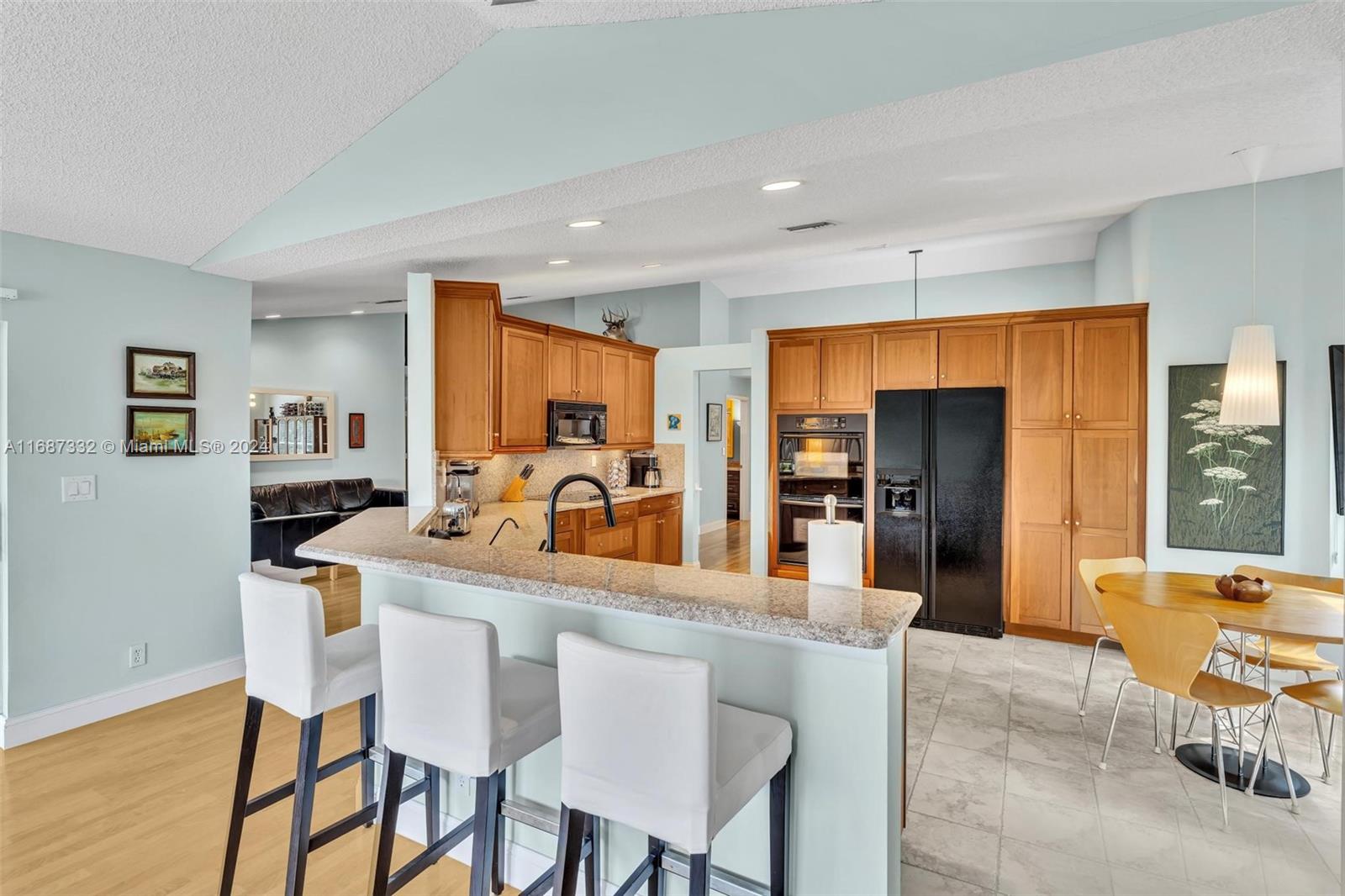 WEST VIEW ESTATES - Residential